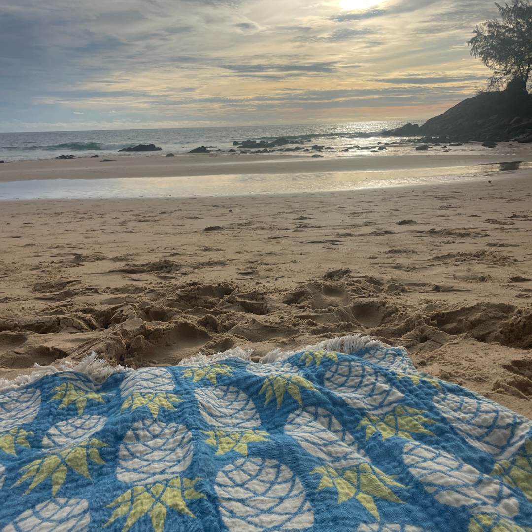 Pineapple - Yellow/ Blue - Palms & Pineapples