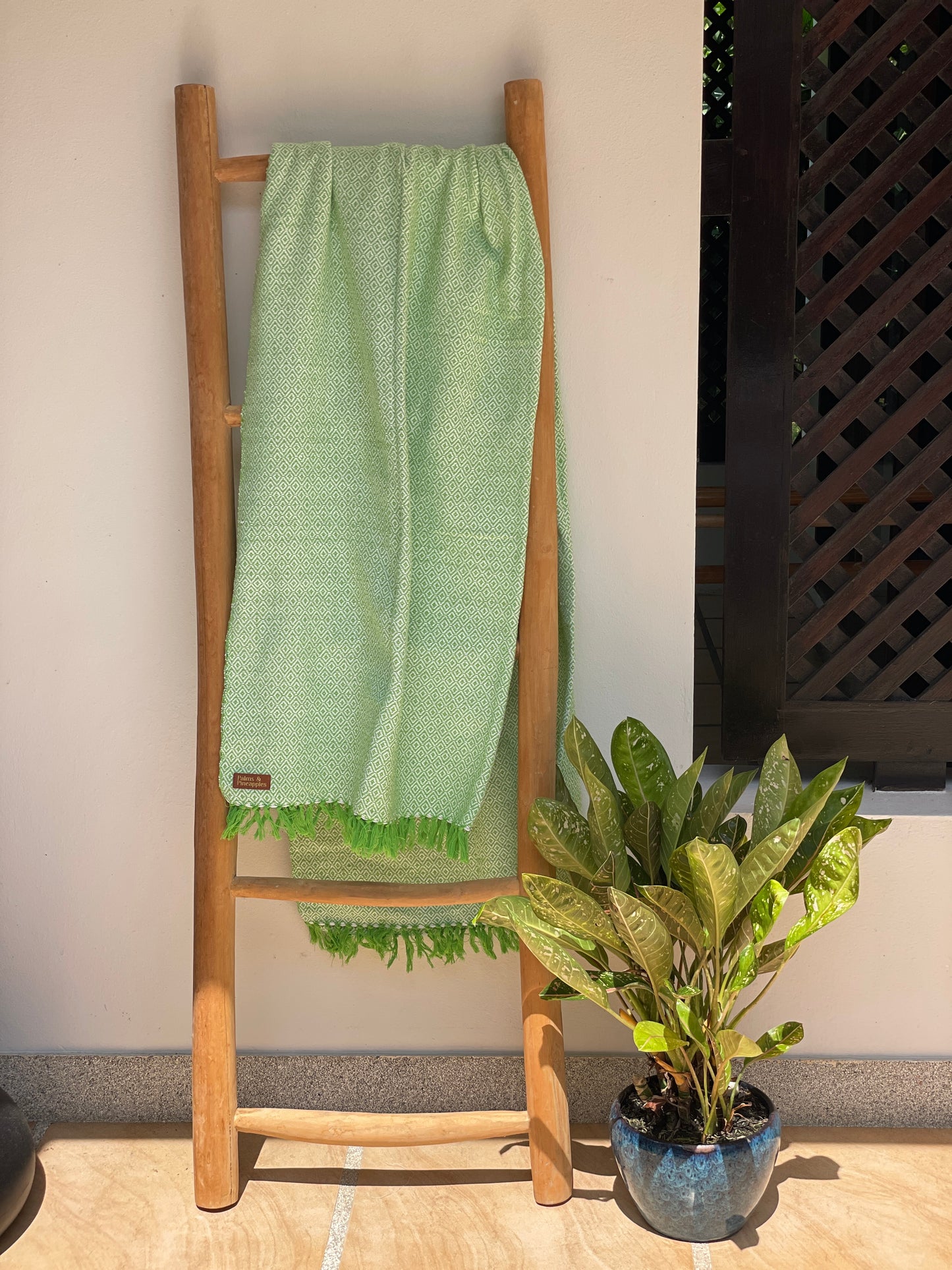 Lime green - Palms & Pineapples