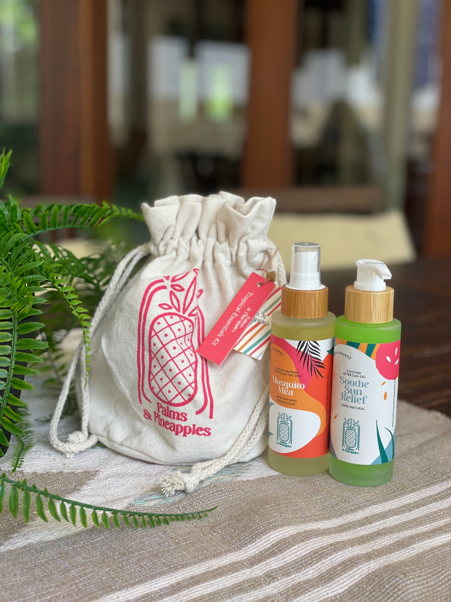 Tropical Essentials Kit - Palms & Pineapples