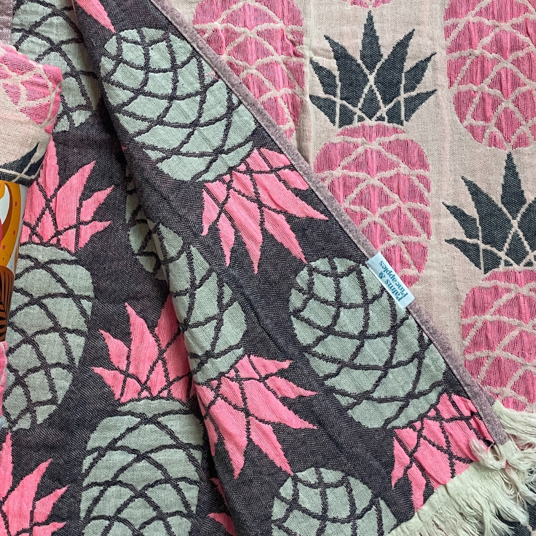 Pineapple - Pink/ Navy - Palms & Pineapples